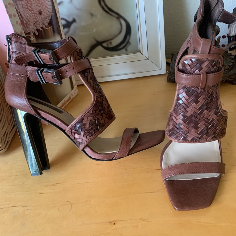 BCBG Max Azia Vero Cuoio heels sz8
